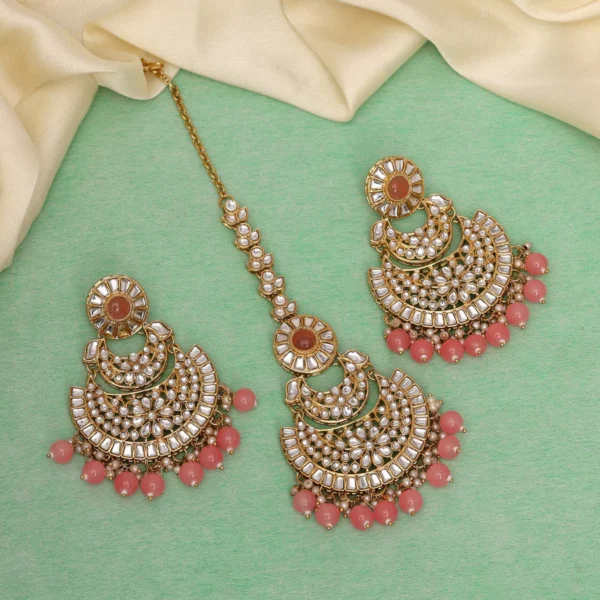 Dark Peach Color Kundan Earrings With Maang Tikka