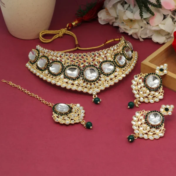 Green Color Choker Kundan Necklace Set