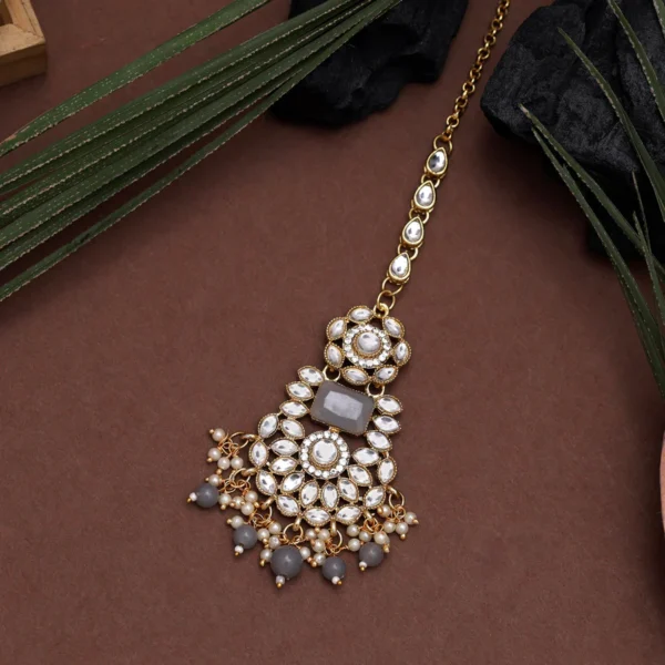 Grey Color Kundan Necklace Set